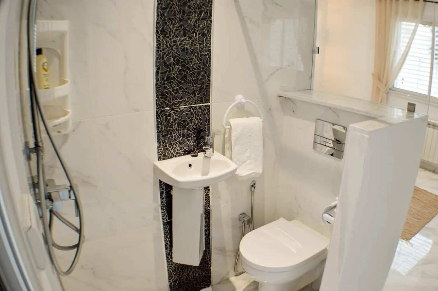 Cosy apartment kitchen in La Marsa